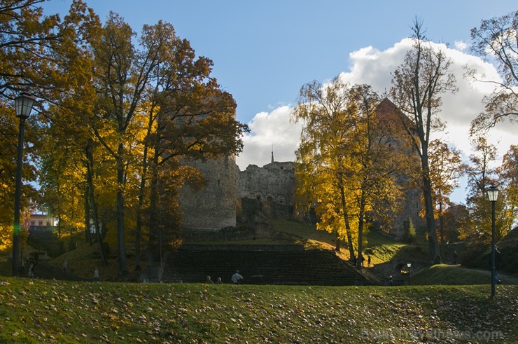 Cēsis ir brīnišķīga pilsēta zelta rudens baudīšanai 163686