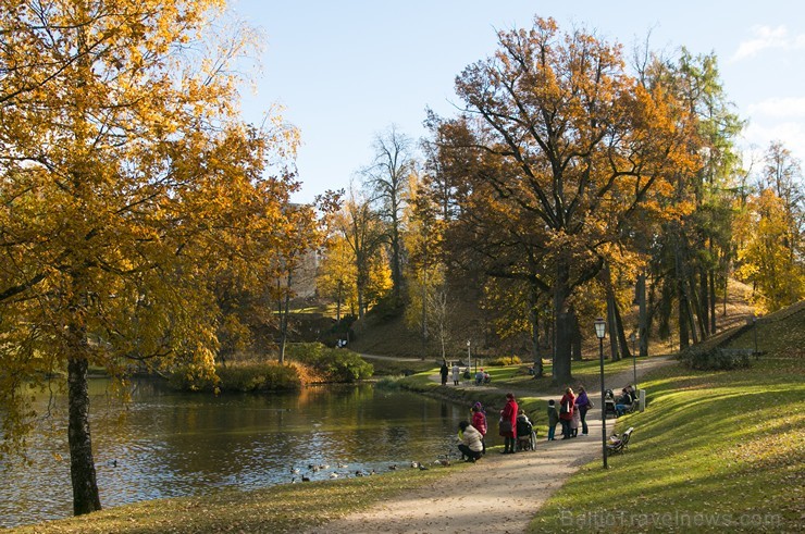 Cēsis ir brīnišķīga pilsēta zelta rudens baudīšanai 163701