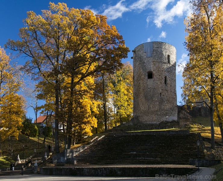 Cēsis ir brīnišķīga pilsēta zelta rudens baudīšanai 163710