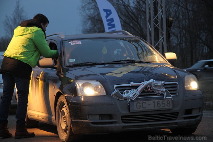 Populārais «Sieviešu dienas rallijs 2016» pulcē 5.03.2016 divās Latvijas starta pilsētās - Dobelē un Valmierā rekordlielu dalībnieču skaitu Populārais «Sieviešu dienas rallijs 2016» pulcē 5.03.2016 divās Latvijas starta pilsētās - Dobelē un Valmierā rekordlielu dalībnieču skaitu 170020