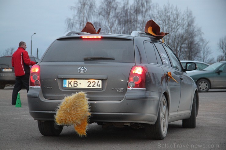 Populārais «Sieviešu dienas rallijs 2016» pulcē 5.03.2016 divās Latvijas starta pilsētās - Dobelē un Valmierā rekordlielu dalībnieču skaitu Populārais «Sieviešu dienas rallijs 2016» pulcē 5.03.2016 divās Latvijas starta pilsētās - Dobelē un Valmierā rekordlielu dalībnieču skaitu 170135