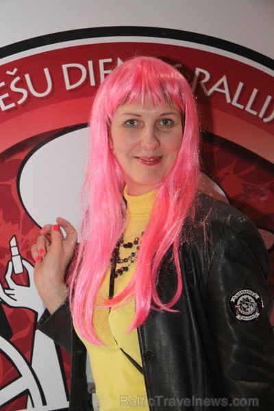 Populārais «Sieviešu dienas rallijs 2016» pulcē 5.03.2016 divās Latvijas starta pilsētās - Dobelē un Valmierā rekordlielu dalībnieču skaitu Populārais «Sieviešu dienas rallijs 2016» pulcē 5.03.2016 divās Latvijas starta pilsētās - Dobelē un Valmierā rekordlielu dalībnieču skaitu 170154