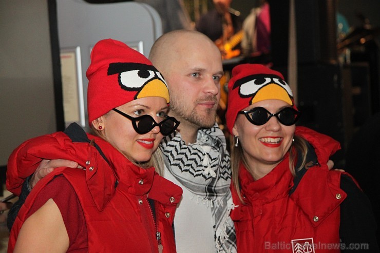 Populārais «Sieviešu dienas rallijs 2016» pulcē 5.03.2016 divās Latvijas starta pilsētās - Dobelē un Valmierā rekordlielu dalībnieču skaitu Populārais «Sieviešu dienas rallijs 2016» pulcē 5.03.2016 divās Latvijas starta pilsētās - Dobelē un Valmierā rekordlielu dalībnieču skaitu 170164