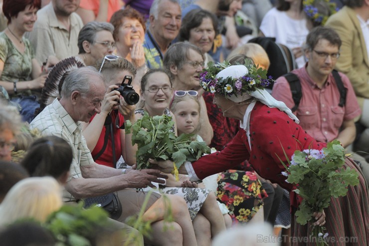 Travelnews.lv vēro kā Dzegužkalnā līgo un svin Jāņus 177644