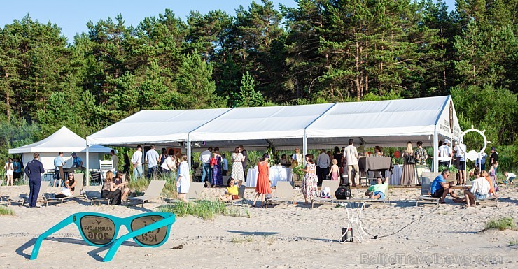 Vasaras pludmales kafejnīca «Čaika Family» apvieno visas svarīgākās komponentes kvalitatīvai atpūtai – veselīgus ēdienus, izklaides iespējas, kā arī g Vasaras pludmales kafejnīca «Čaika Family» apvieno visas svarīgākās komponentes kvalitatīvai atpūtai – veselīgus ēdienus, izklaides iespējas, kā arī g 178579