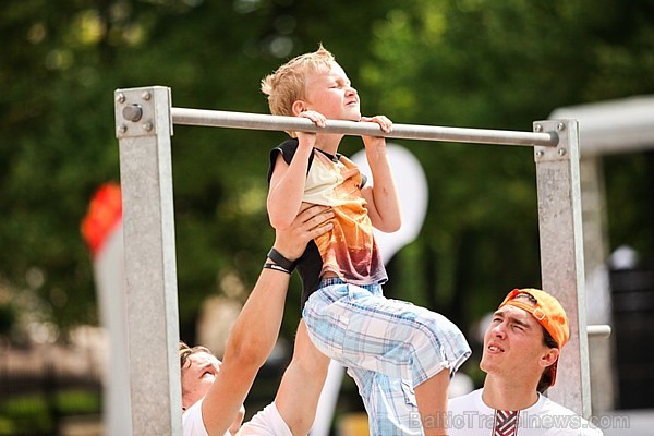 Rīgas centra Esplanādes parkā norisinājās sestais un noslēdzošais sporta un izklaides sērijas Rīgas centra Esplanādes parkā norisinājās sestais un noslēdzošais sporta un izklaides sērijas