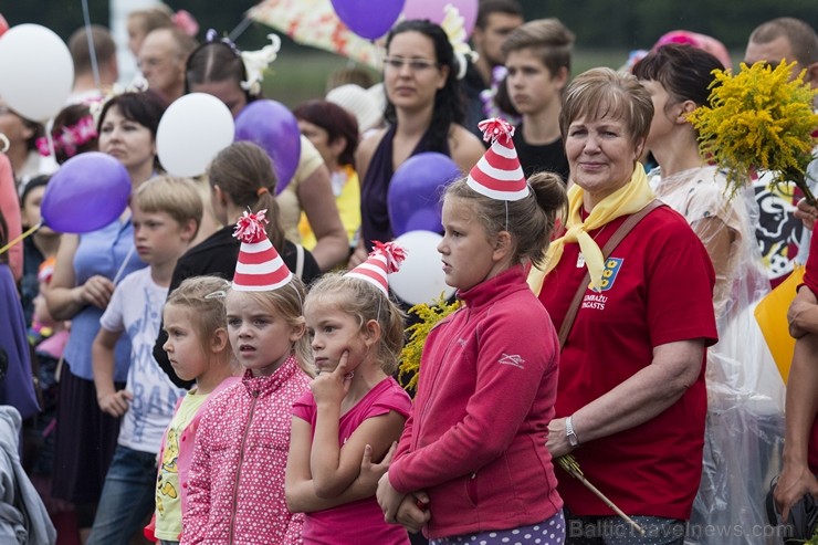 Ar krāšņu un daudzveidīgu svētku programmu Limbaži atzīmē 793. jubileju 180959