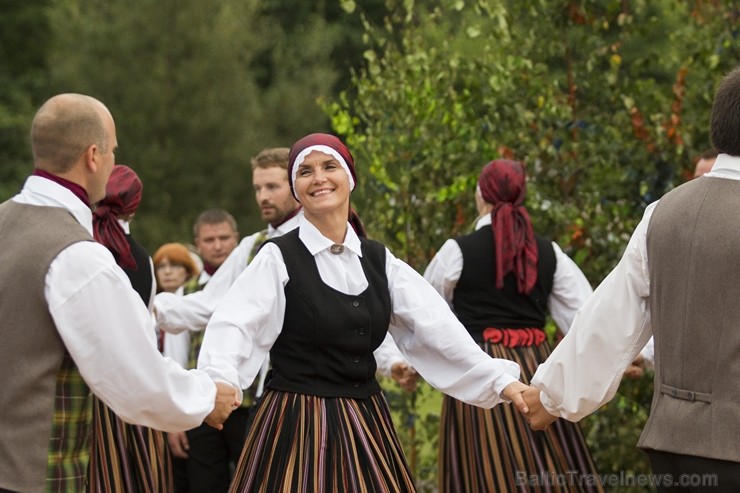 Ar krāšņu un daudzveidīgu svētku programmu Limbaži atzīmē 793. jubileju 180965