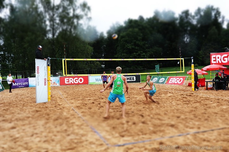 Ar skanīgām dziesmām, lustīgām dejām, prasmīgiem amatniekiem, sportiskām aktivitātēm un svētku salūtu augusta sākumā svinēja svētkus Alūksnē 181523