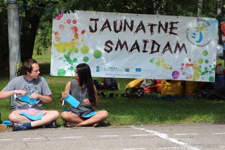 Jelgavā aizsākta apsveicama tradīcija - vērienīgi nosvinēt ANO Ģenerālās asamblejas izziņoto Starptautisko Jaunatnes dienu Jelgavā aizsākta apsveicama tradīcija - vērienīgi nosvinēt ANO Ģenerālās asamblejas izziņoto Starptautisko Jaunatnes dienu 182000
