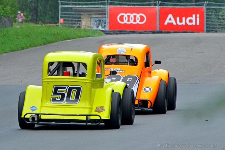 Ar spraigām cīņām trasē atzīmē Baltijas autošosejas festivāla «Riga Summer Race» 5 gadu jubileju Ar spraigām cīņām trasē atzīmē Baltijas autošosejas festivāla «Riga Summer Race» 5 gadu jubileju 182516