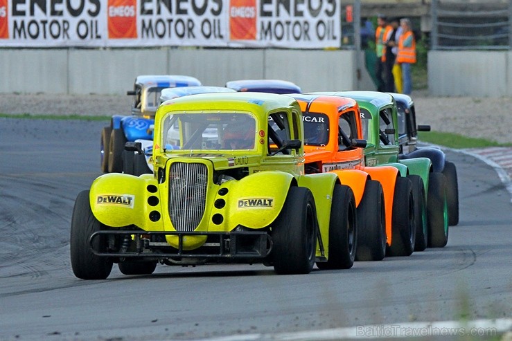 Ar spraigām cīņām trasē atzīmē Baltijas autošosejas festivāla «Riga Summer Race» 5 gadu jubileju Ar spraigām cīņām trasē atzīmē Baltijas autošosejas festivāla «Riga Summer Race» 5 gadu jubileju 182556