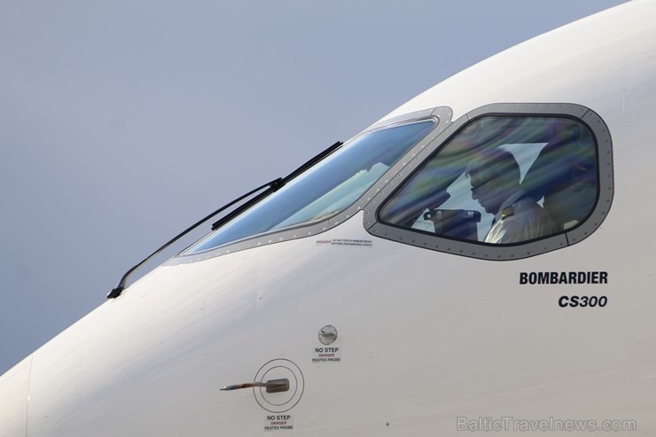 Starptautiskajā lidostā «Rīga» lidsabiedrība airBaltic prezentē Bombardier ražoto «CS300» lidmašīnu Starptautiskajā lidostā «Rīga» lidsabiedrība airBaltic prezentē Bombardier ražoto «CS300» lidmašīnu 184877