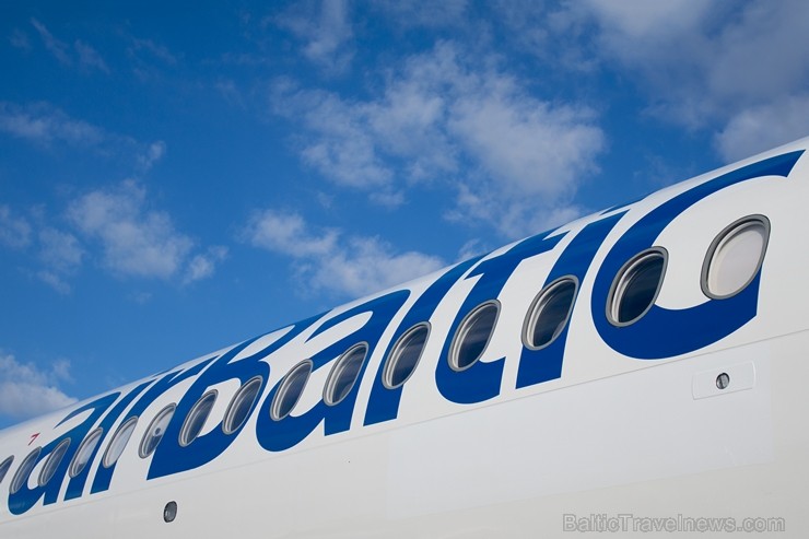Starptautiskajā lidostā «Rīga» Latvijas nacionālā lidsabiedrība airBaltic prezentē Bombardier ražoto «CS300» lidmašīnu Starptautiskajā lidostā «Rīga» Latvijas nacionālā lidsabiedrība airBaltic prezentē Bombardier ražoto «CS300» lidmašīnu 184896