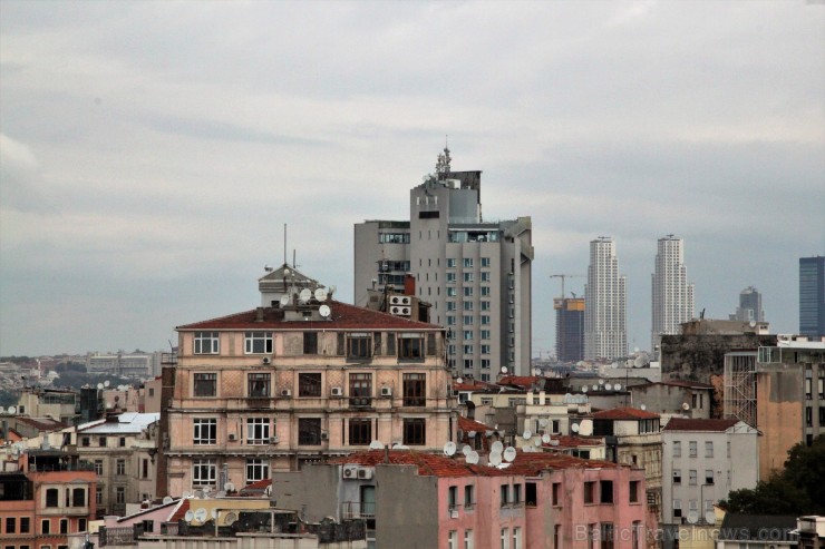 Galata torņa skatu laukuma arba laiks ir no 9 rītā līdz 19 vakarā, bet restorāns strādā līdz pusnaktij. Galata torņa skatu laukuma arba laiks ir no 9 rītā līdz 19 vakarā, bet restorāns strādā līdz pusnaktij. 185017