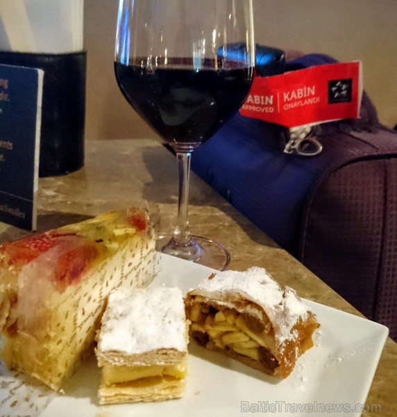Un ceļojuma nobeigumā, kā punkts uz i Turkish Airlines CIP Lounge, kur nostiprināt garšas kārpiņu atmiņu Un ceļojuma nobeigumā, kā punkts uz i Turkish Airlines CIP Lounge, kur nostiprināt garšas kārpiņu atmiņu 185278