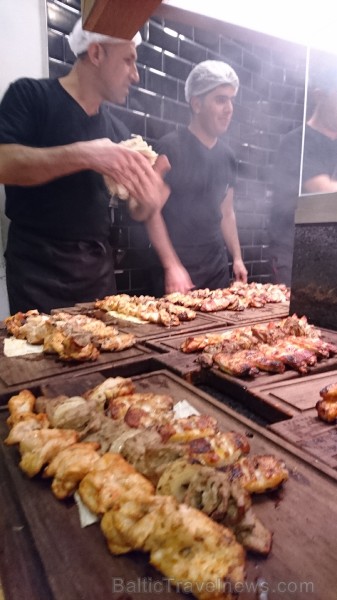 Grillētas gaļas izlases meistari Ali Ocakbasi restorānā 185305