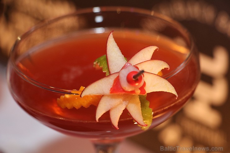 Starptautiskais bārmeņu konkurss «Riga Black Balsam Global Cocktail Challenge 2016» 24.11.2016 pulcē gandrīz 50 dalībniekus no 19 valstīm Starptautiskais bārmeņu konkurss «Riga Black Balsam Global Cocktail Challenge 2016» 24.11.2016 pulcē gandrīz 50 dalībniekus no 19 valstīm 188557