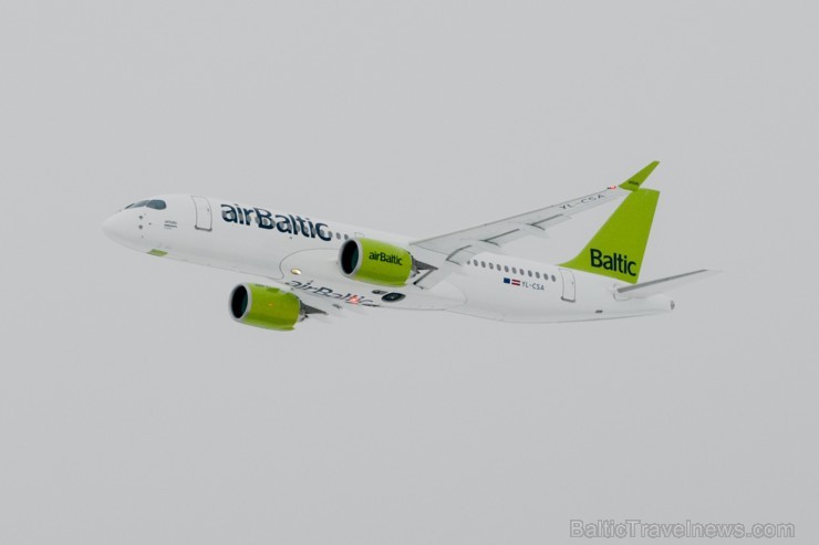 Rīga. Šodien, 2016.gada 30.novembrī Latvijas lidsabiedrība airBaltic Rīgā sagaidīja pasaulē pirmo Bombardier CS300 lidmašīnu. Rīga. Šodien, 2016.gada 30.novembrī Latvijas lidsabiedrība airBaltic Rīgā sagaidīja pasaulē pirmo Bombardier CS300 lidmašīnu. 188875