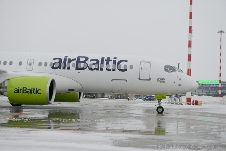 Rīga. Šodien, 2016.gada 30.novembrī Latvijas lidsabiedrība airBaltic Rīgā sagaidīja pasaulē pirmo Bombardier CS300 lidmašīnu. Rīga. Šodien, 2016.gada 30.novembrī Latvijas lidsabiedrība airBaltic Rīgā sagaidīja pasaulē pirmo Bombardier CS300 lidmašīnu. 188880