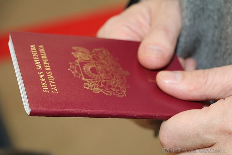 Divi biznesa klases tūristi izbauda lidojumu Rīga - Maskava ar lidsabiedrību «Aaeroflot». Atbalsta: Baltic Travel Group Divi biznesa klases tūristi izbauda lidojumu Rīga - Maskava ar lidsabiedrību «Aaeroflot». Atbalsta: Baltic Travel Group 189607