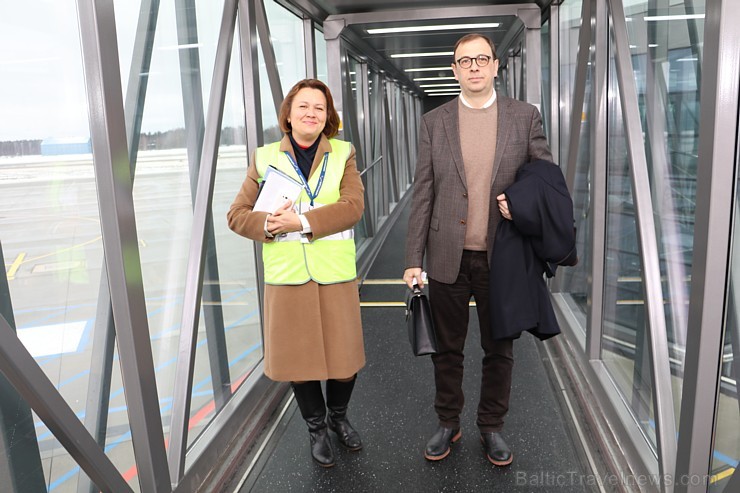 Divi biznesa klases tūristi izbauda lidojumu Rīga - Maskava ar lidsabiedrību «Aaeroflot». Atbalsta: Baltic Travel Group Divi biznesa klases tūristi izbauda lidojumu Rīga - Maskava ar lidsabiedrību «Aaeroflot». Atbalsta: Baltic Travel Group 189618