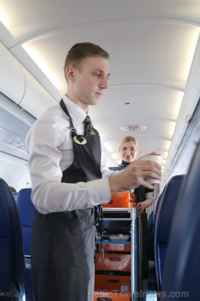 Divi biznesa klases tūristi izbauda lidojumu Rīga - Maskava ar lidsabiedrību «Aaeroflot». Atbalsta: Baltic Travel Group Divi biznesa klases tūristi izbauda lidojumu Rīga - Maskava ar lidsabiedrību «Aaeroflot». Atbalsta: Baltic Travel Group 189651