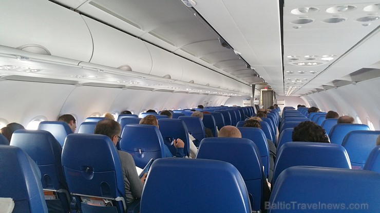 Divi biznesa klases tūristi izbauda lidojumu Rīga - Maskava ar lidsabiedrību «Aaeroflot». Atbalsta: Baltic Travel Group Divi biznesa klases tūristi izbauda lidojumu Rīga - Maskava ar lidsabiedrību «Aaeroflot». Atbalsta: Baltic Travel Group 189659