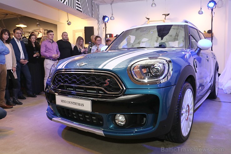 Pirmais otrās paaudzes «MINI Countryman» ir slepus iebraucis Latvijas teritorijā 191447