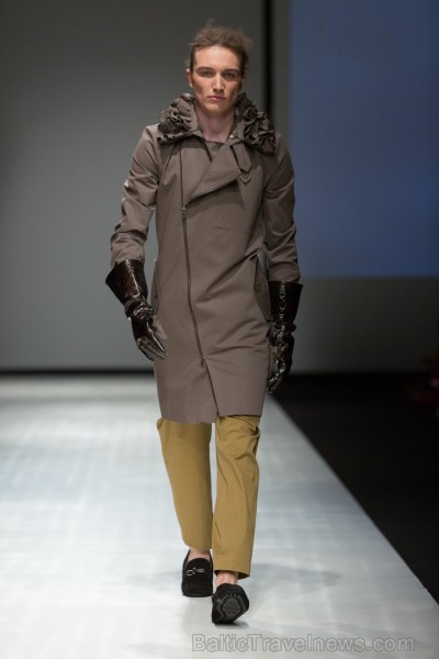 Ar krāšņiem pasākumiem aizvadīta Riga Fashion Week 194401
