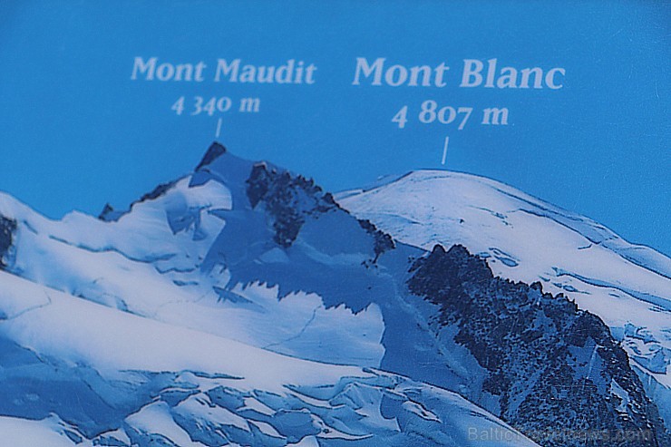 Travelnews.lv redakcija apmeklē 3 842 metru augsto Alpu virsotni «Aiguille du Midi». Atbalsta: Club Med Travelnews.lv redakcija apmeklē 3 842 metru augsto Alpu virsotni «Aiguille du Midi». Atbalsta: Club Med 194550