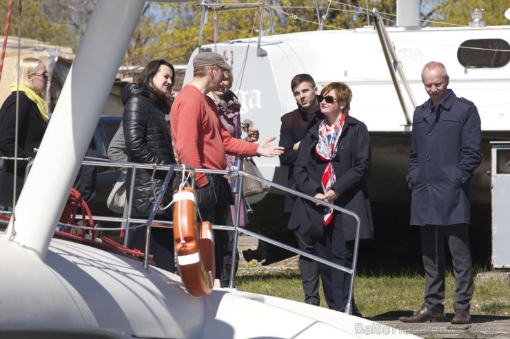 Lai padarītu Latvijas mazās ostas pieejamākas, tiek atklāts viens no jaunizveidotajiem «Helloports» info kioskiem Lai padarītu Latvijas mazās ostas pieejamākas, tiek atklāts viens no jaunizveidotajiem «Helloports» info kioskiem 197041