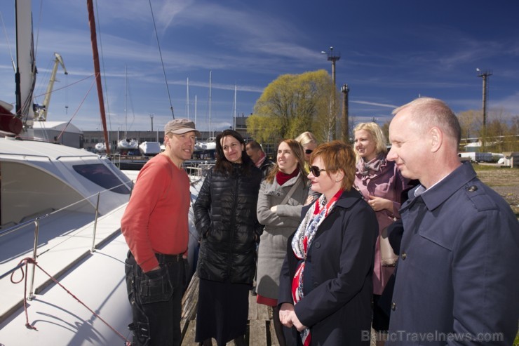 Lai padarītu Latvijas mazās ostas pieejamākas, tiek atklāts viens no jaunizveidotajiem «Helloports» info kioskiem Lai padarītu Latvijas mazās ostas pieejamākas, tiek atklāts viens no jaunizveidotajiem «Helloports» info kioskiem 197042