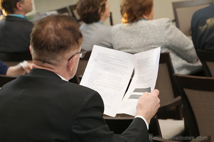Latgolys symtgadis kongresa rezolūcija, kas tika pieņemta 6.05.2017 Rēzeknē, aicina stiprināt un attīstīt latgalisko kultūrvidi Latgalē Latgolys symtgadis kongresa rezolūcija, kas tika pieņemta 6.05.2017 Rēzeknē, aicina stiprināt un attīstīt latgalisko kultūrvidi Latgalē 197398