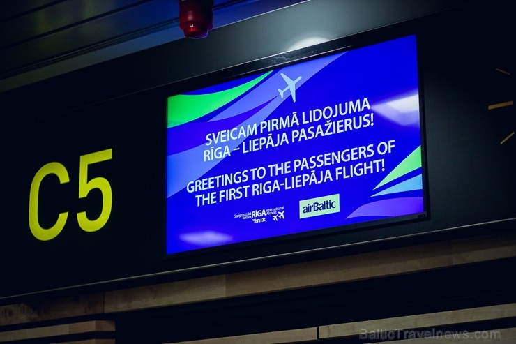Svinīgā gaisotnē aizlidojis pirmais «AirBaltic» reiss uz Liepāju 197609