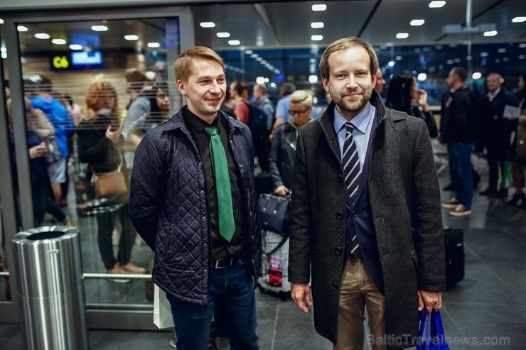 Svinīgā gaisotnē aizlidojis pirmais «AirBaltic» reiss uz Liepāju 197618
