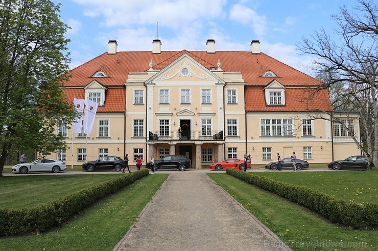Travelnews.lv redakcija izbrauc «Porsche Road Tour» ar 8 spēkratiem un izbauda Vidzemes pavasari Travelnews.lv redakcija izbrauc «Porsche Road Tour» ar 8 spēkratiem un izbauda Vidzemes pavasari 197687