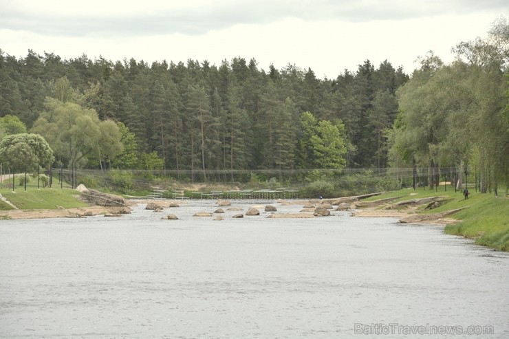 Valmiera tērpjas vasaras ziedu rotās 200869