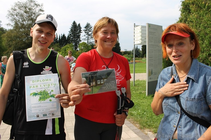 Salaspilī  priecīgi aizvada foto-orientēšanās piedzīvojumu «Meklējot pili» 204960