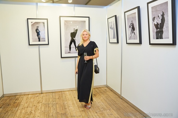 Jūrmalas pludmales kompleksā «Legend Beach» pirmo reizi notiek mākslas gadatirgus «Jurmala Art Fair». 205323
