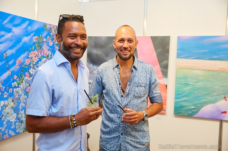 Jūrmalas pludmales kompleksā «Legend Beach» pirmo reizi notiek mākslas gadatirgus «Jurmala Art Fair». 205343