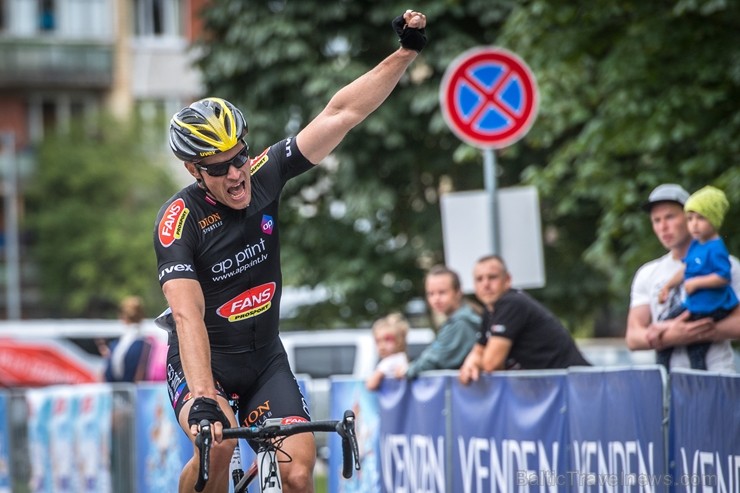 Olainē krāšņi aizvadīti jau trešie Latvijas Velo svētki 205535