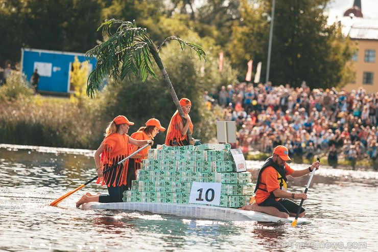 Jelgavā  notikusi piecpadsmitā Piena paku laivu regate 205595