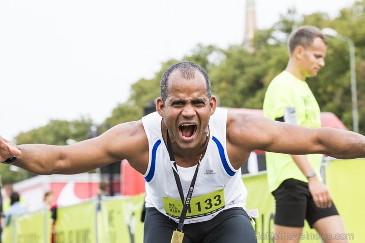 Rīgas centrā notiekošajā rudens skrējienā «We Run Riga» dalību ņem vairāk nekā 9000 skrējēju 206812