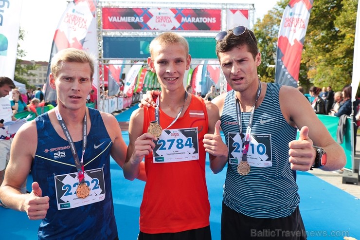 Brīvdienās aizvadīts 11. Valmieras maratons 207066