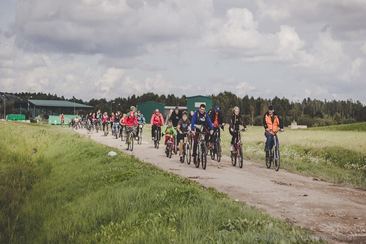Vairāk nekā 100 riteņbraucēji piedalās dabai draudzīgajā Grobiņas #Velo#Šķiro#Ripo braucienā 207270