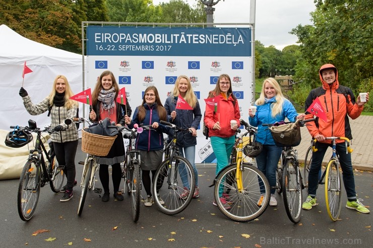 «Ar velo uz darbu» dienā simtiem rīdzinieku izvēlas divriteni 207326