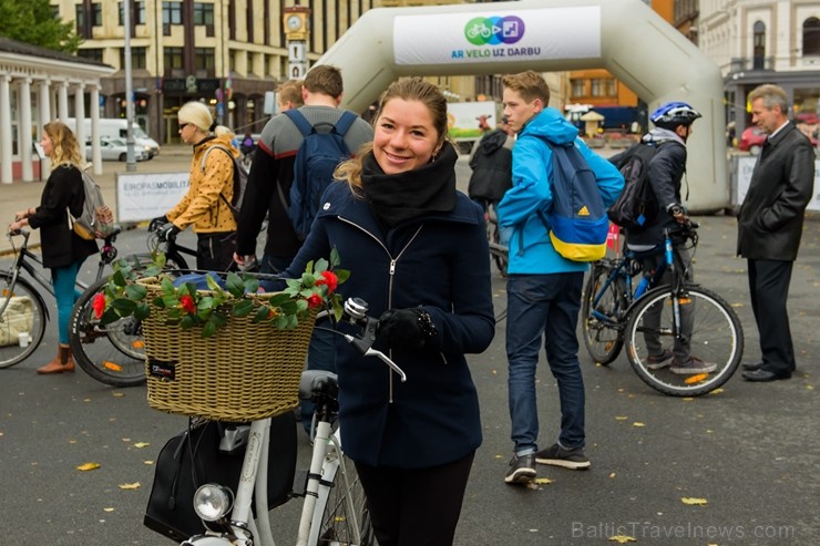 «Ar velo uz darbu» dienā simtiem rīdzinieku izvēlas divriteni 207331