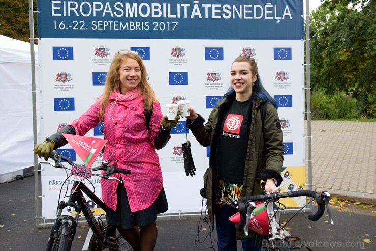 «Ar velo uz darbu» dienā simtiem rīdzinieku izvēlas divriteni 207350