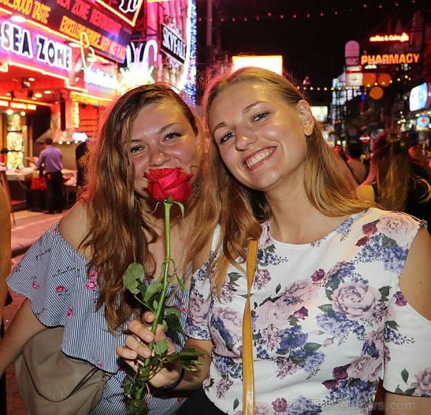 Travelnews.lv kopā ar «365 brīvdienas» un «Turkish Airlines» iepazīst Pataijas nakts dzīvi Taizemē Travelnews.lv kopā ar «365 brīvdienas» un «Turkish Airlines» iepazīst Pataijas nakts dzīvi Taizemē 210590